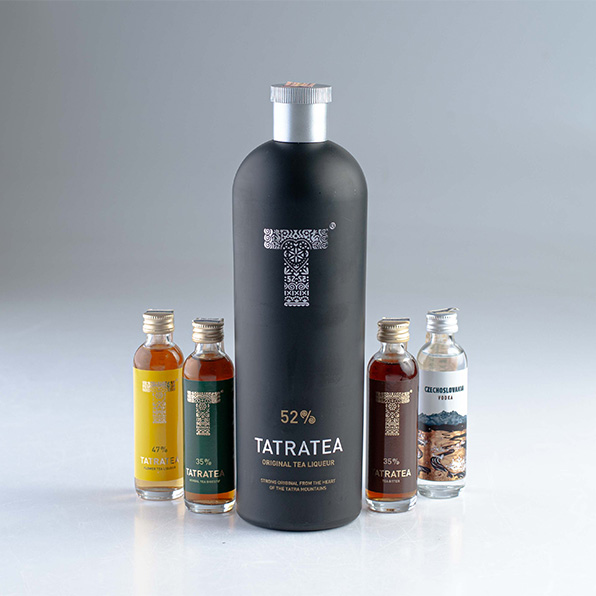 TATRATEA 52 % ORIGINÁL + degustačná sada MIX A CZECHOSLOVAKIA VODKA