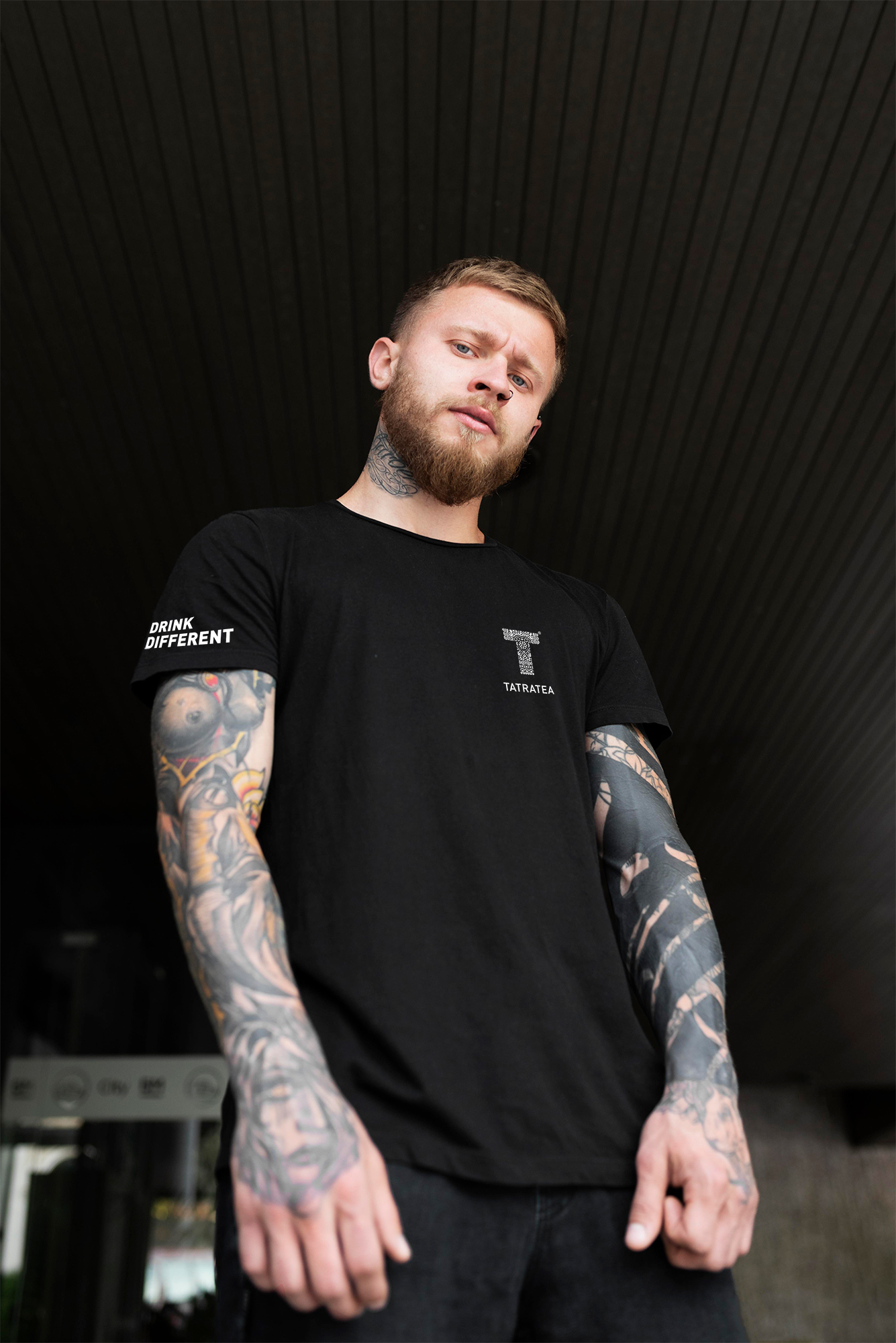 Tričko DRINK DIFFERENT čierne (pánske)